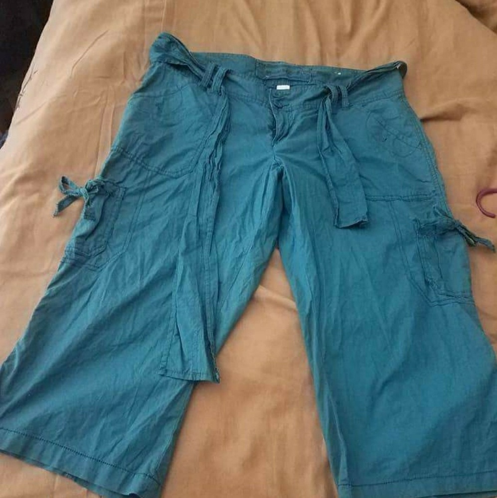Cropped pants